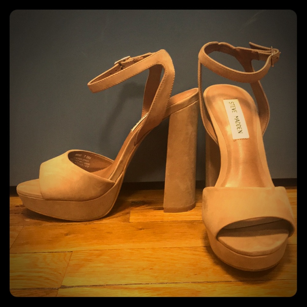 Steve Madden- tan suede, platform block heels